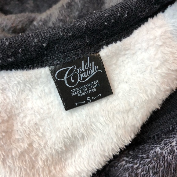 Cold Crush #NoMakeup #NoSelfie Fuzzy Sweater - Picture 8 of 8